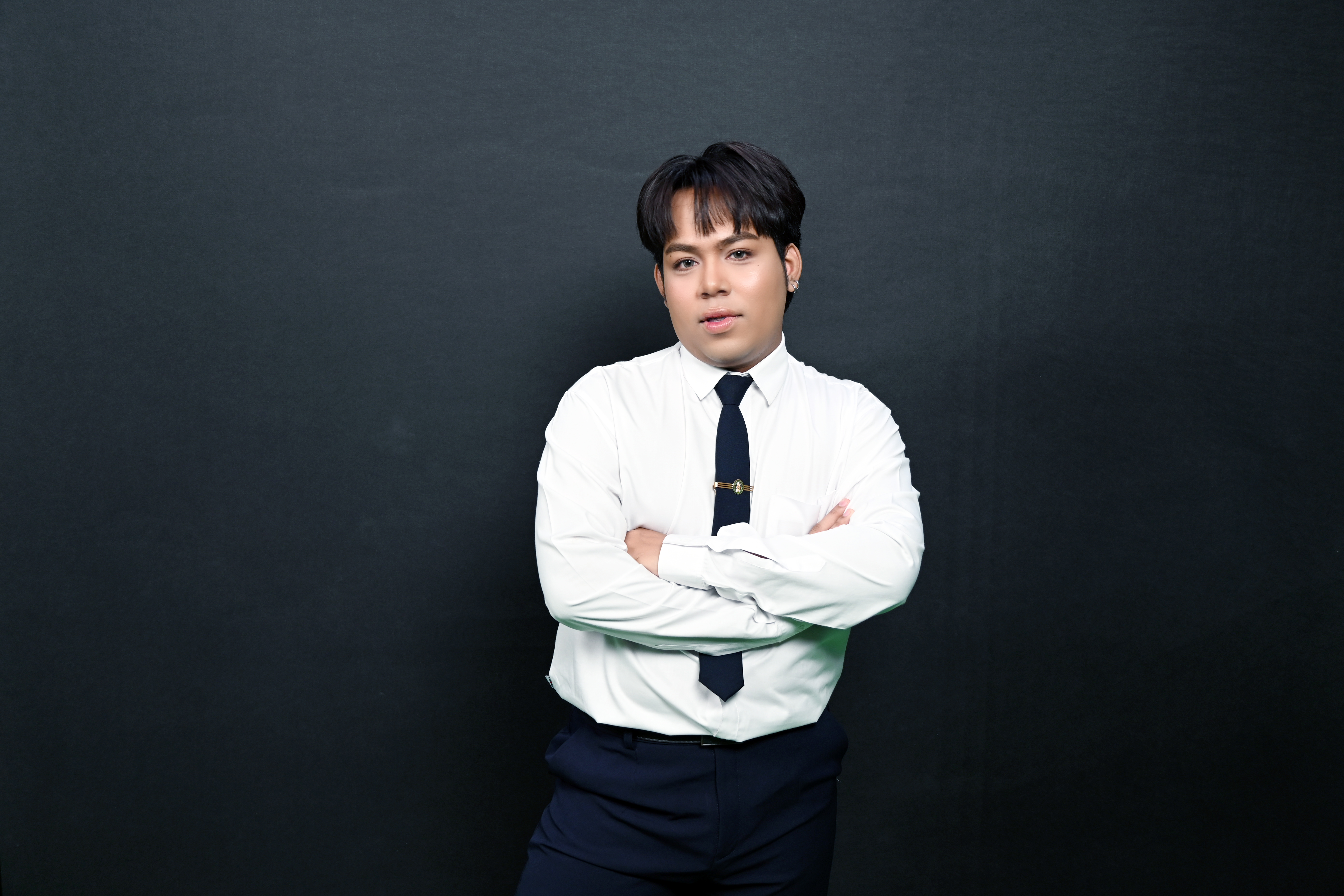บูม - ธีระชาติ ชูเมือง